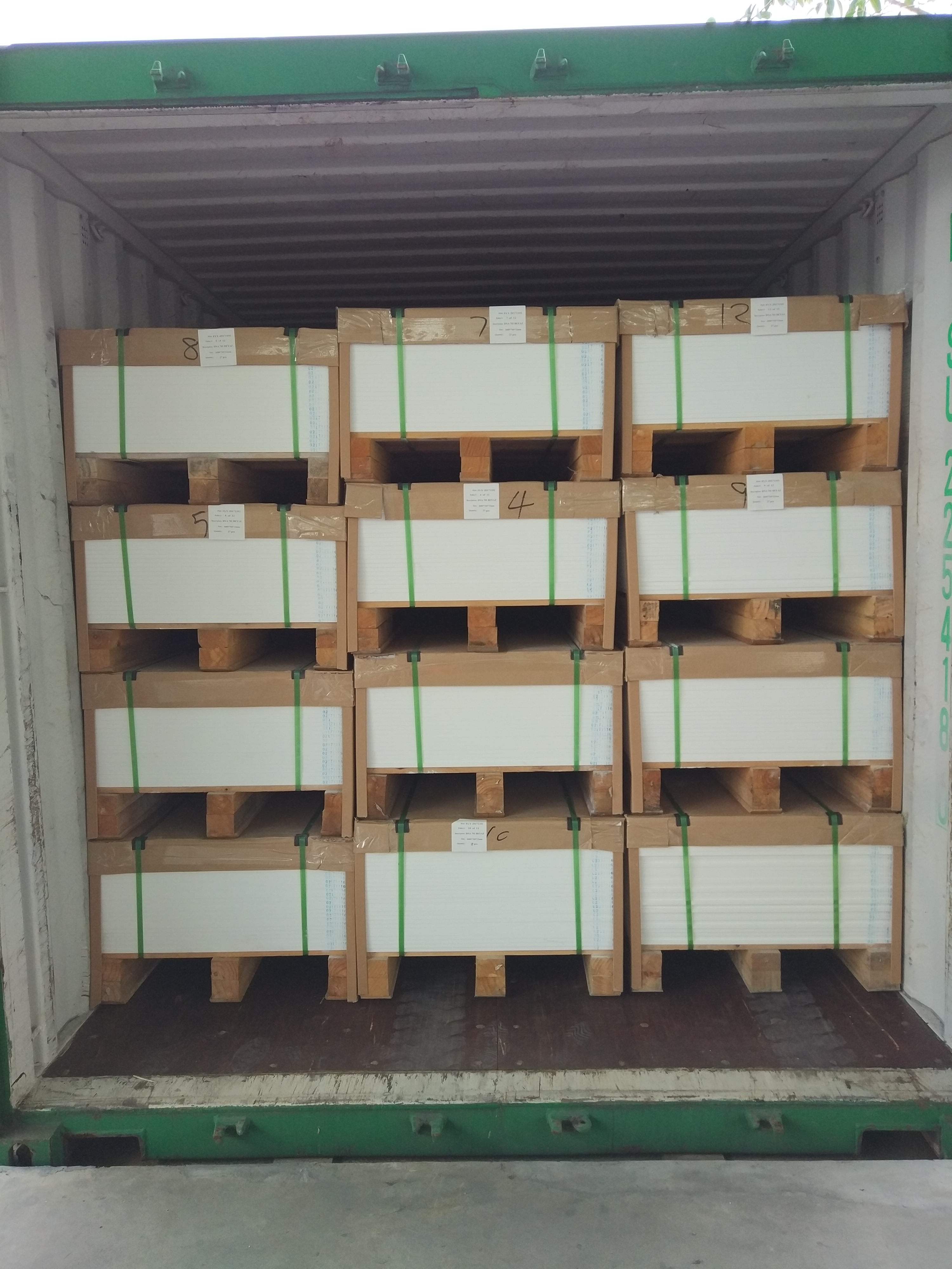 Loading containr 20GP